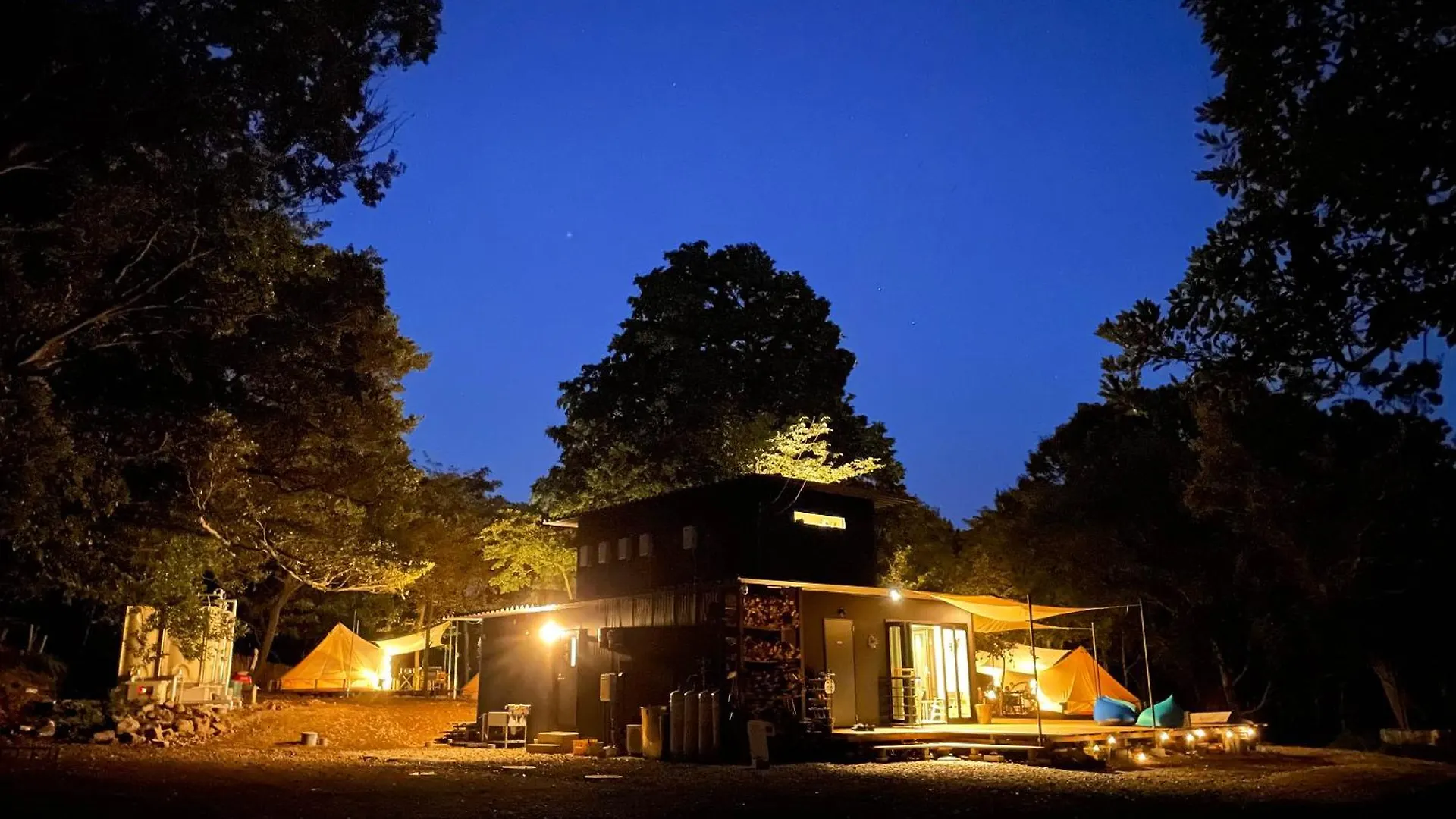 Couscous Glamping Manazuru Otel Japonya